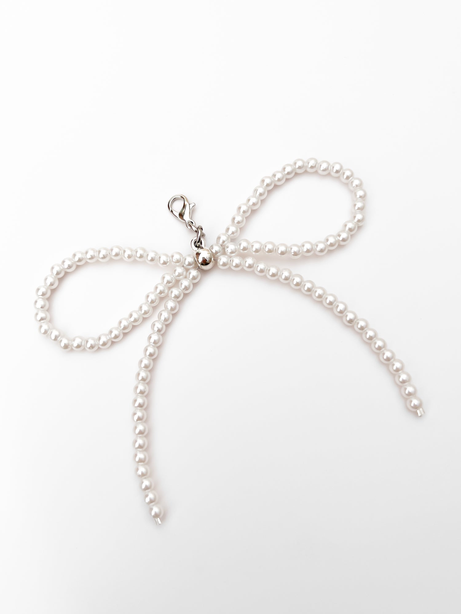 Medium Pearl Bow Charm